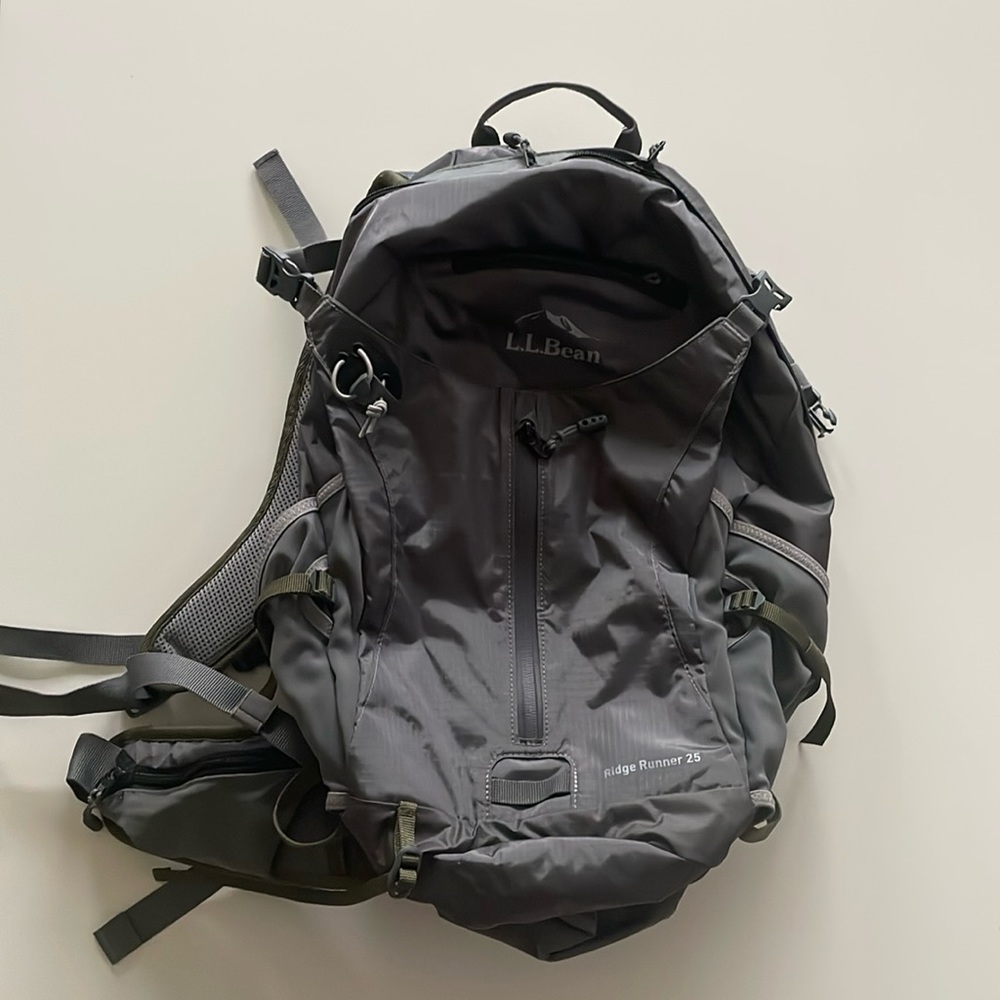 L.L. Bean Ridge Runner 25 Hiking Backpack Day Pack
